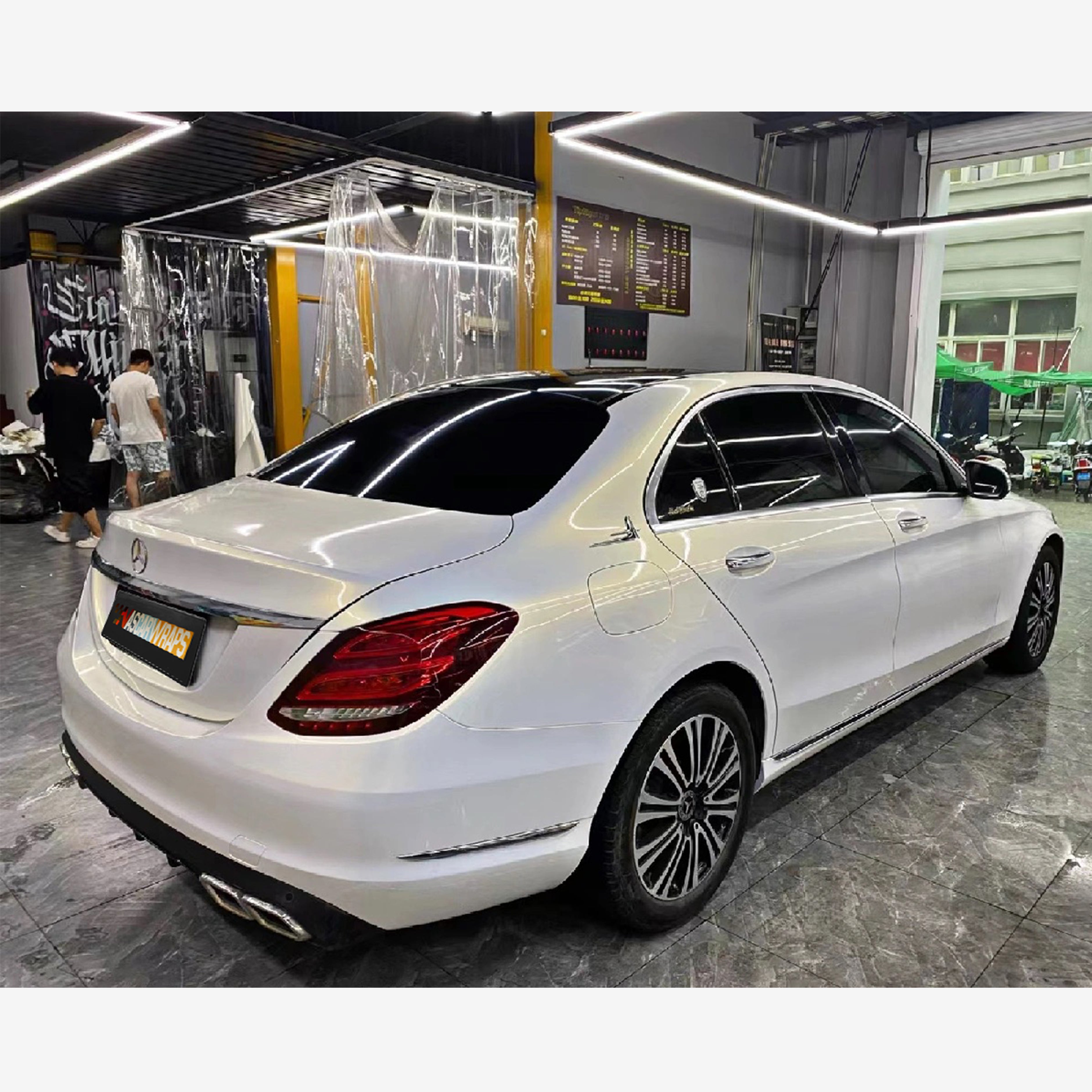  Ravoony Plus PET Glossy White to Gold Car Wrap