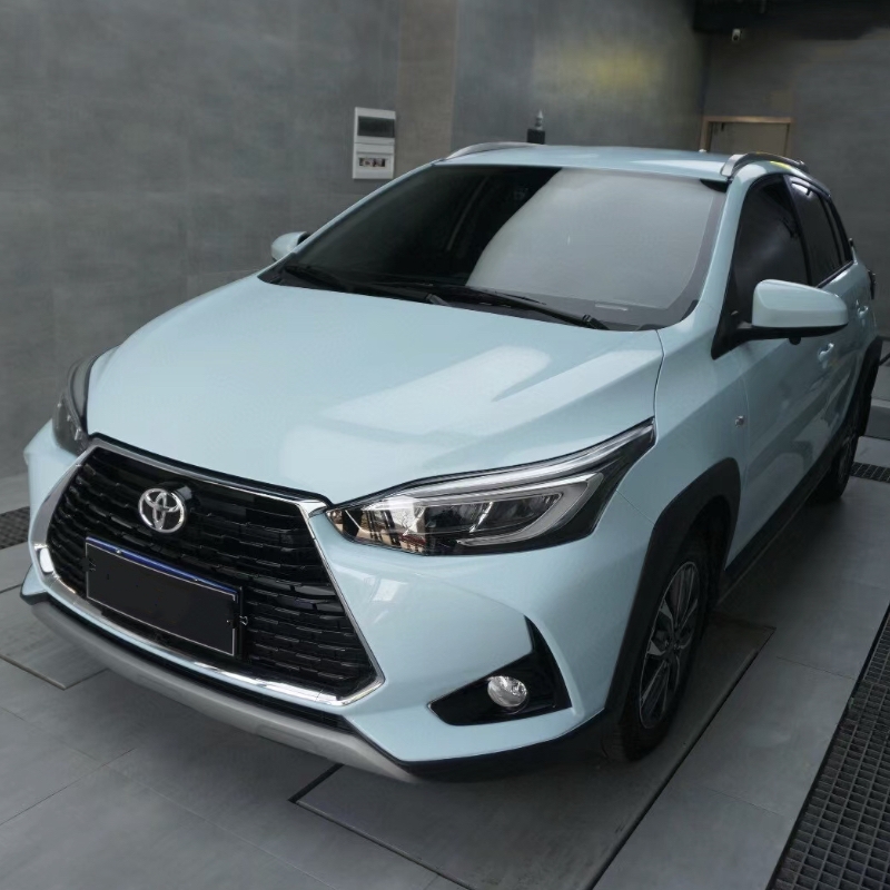 Ravoony Plus PET Glossy Crystal Glacier Blue Car Wrap Yaris L Wrap