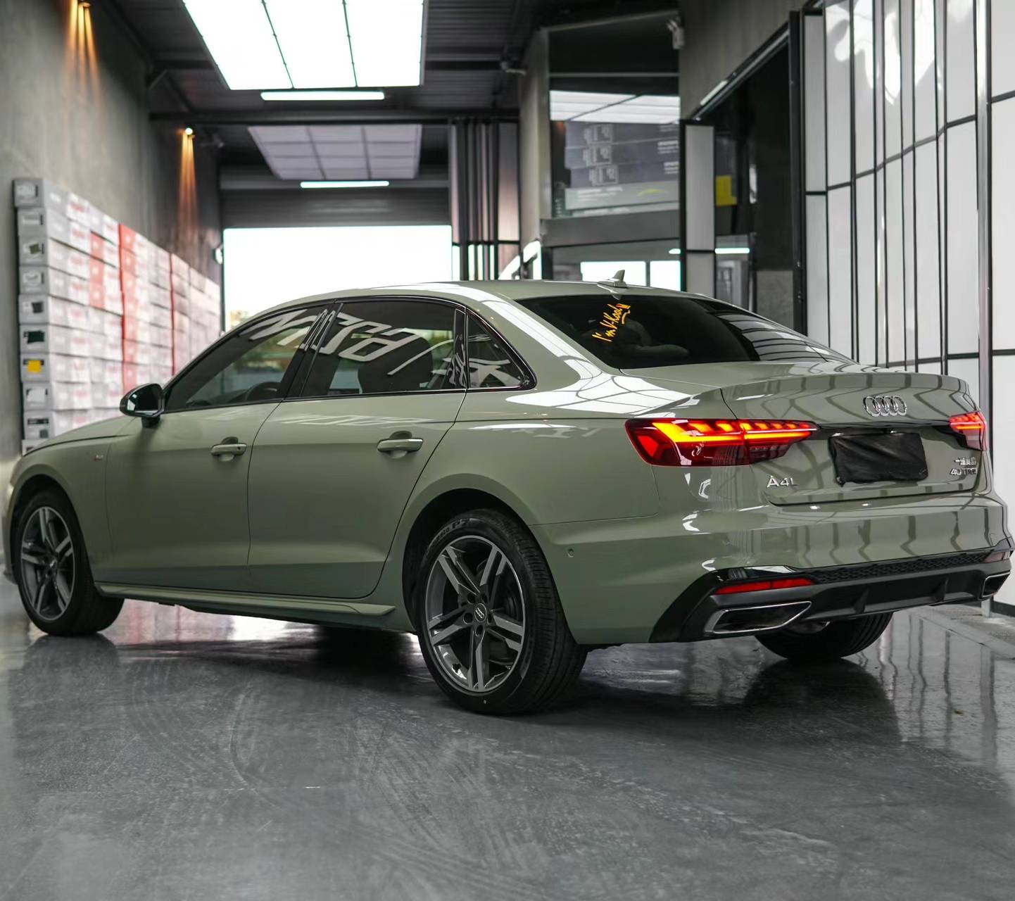 Ravoony Plus PET Light Khaki Green Car Vinyl Wrap Audi A4 Wrap