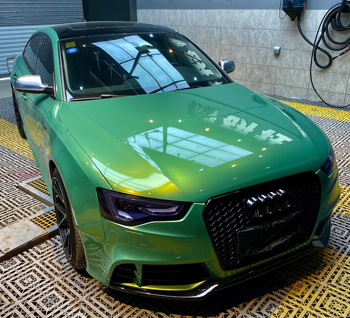 Ravoony Plus Gloss Aston Martin Iridescent Emerald Green Car Wrap