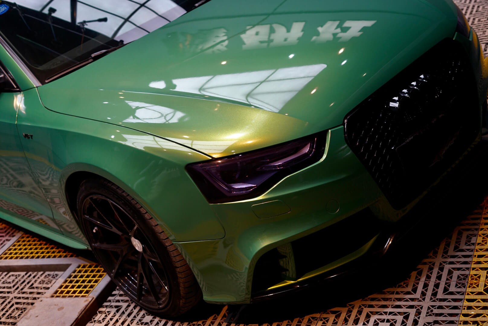 Ravoony Plus Gloss Aston Martin Iridescent Emerald Green Car Wrap