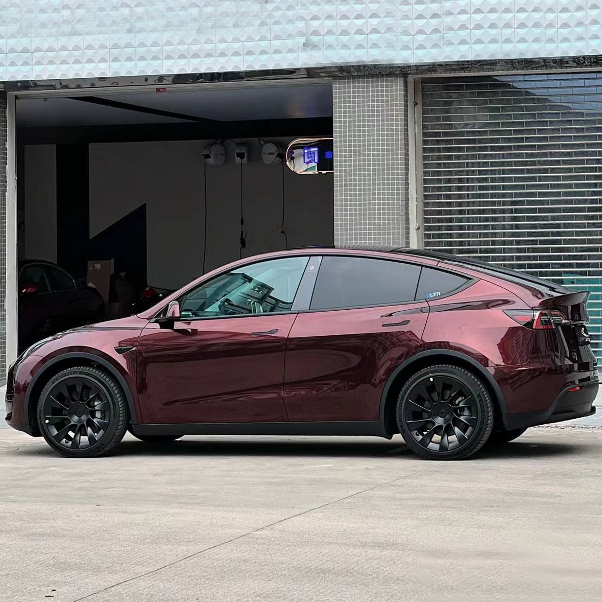 Tesla Model Y Wrap, Best Ravoony Gloss Black Rose Vinyl Wrap Tesla Model Y Wrap