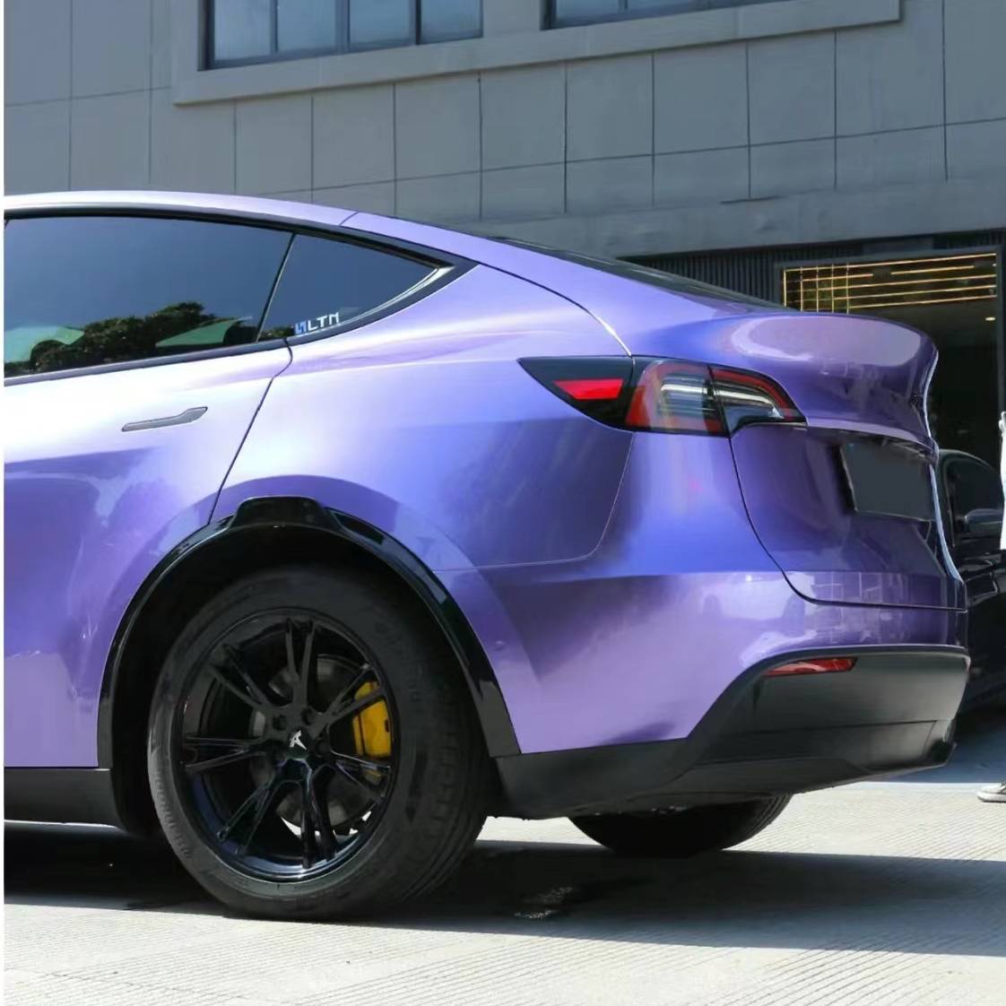 Ravoony Plus Gloss Liquid Metallic Viola Purple Car Wrap Tesla Model Y Wrap