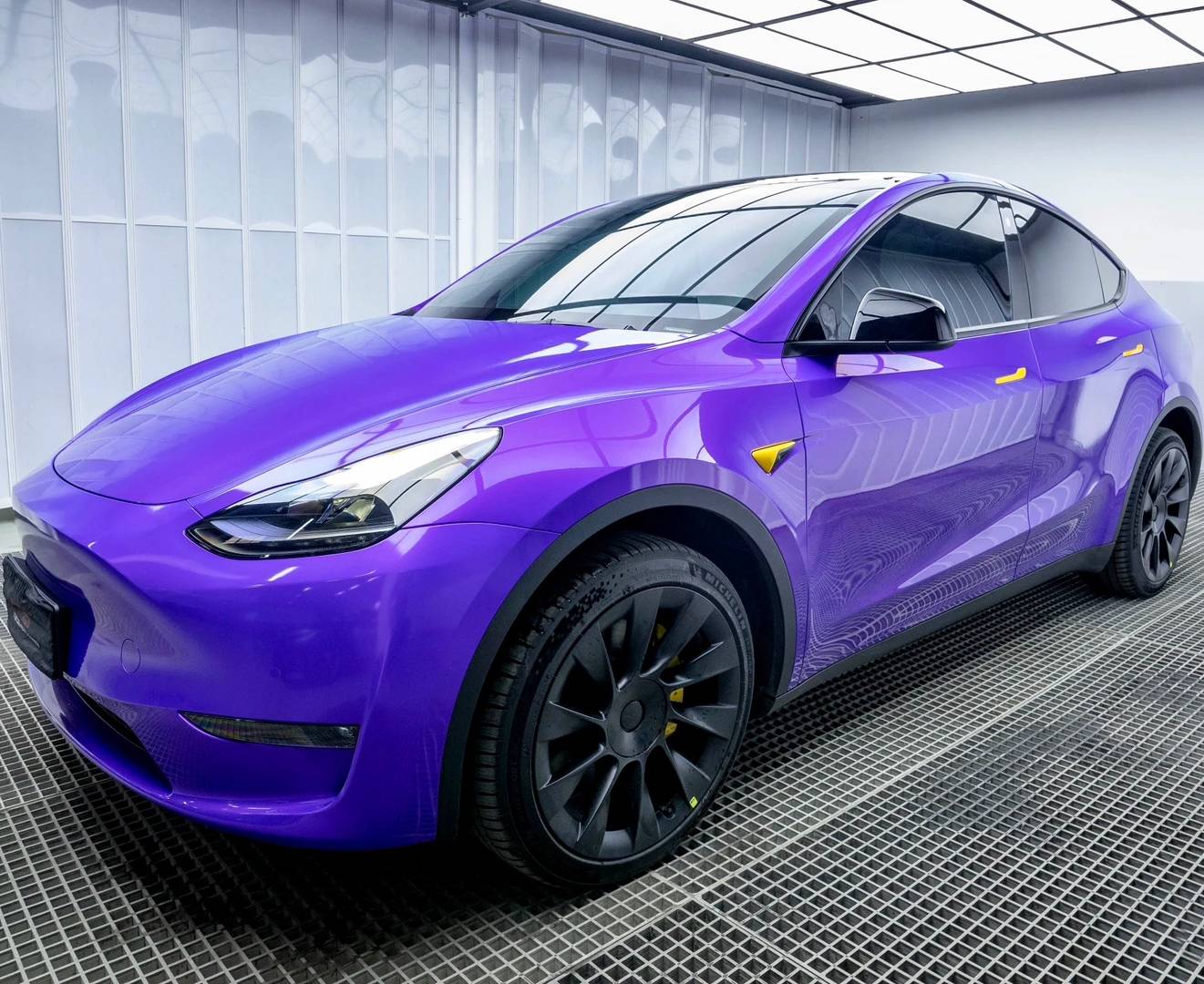 Ravoony Plus PET Glossy Explosion Purple Car Vinyl Wrap Tesla Model Y Wrap