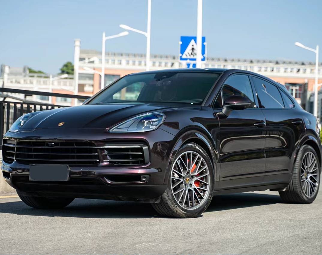 Ravoony Plus PET Glossy Tourmalie Red Car Wrap