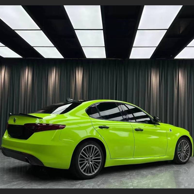 Ravoony Plus Gloss Apple Green Car Wrap