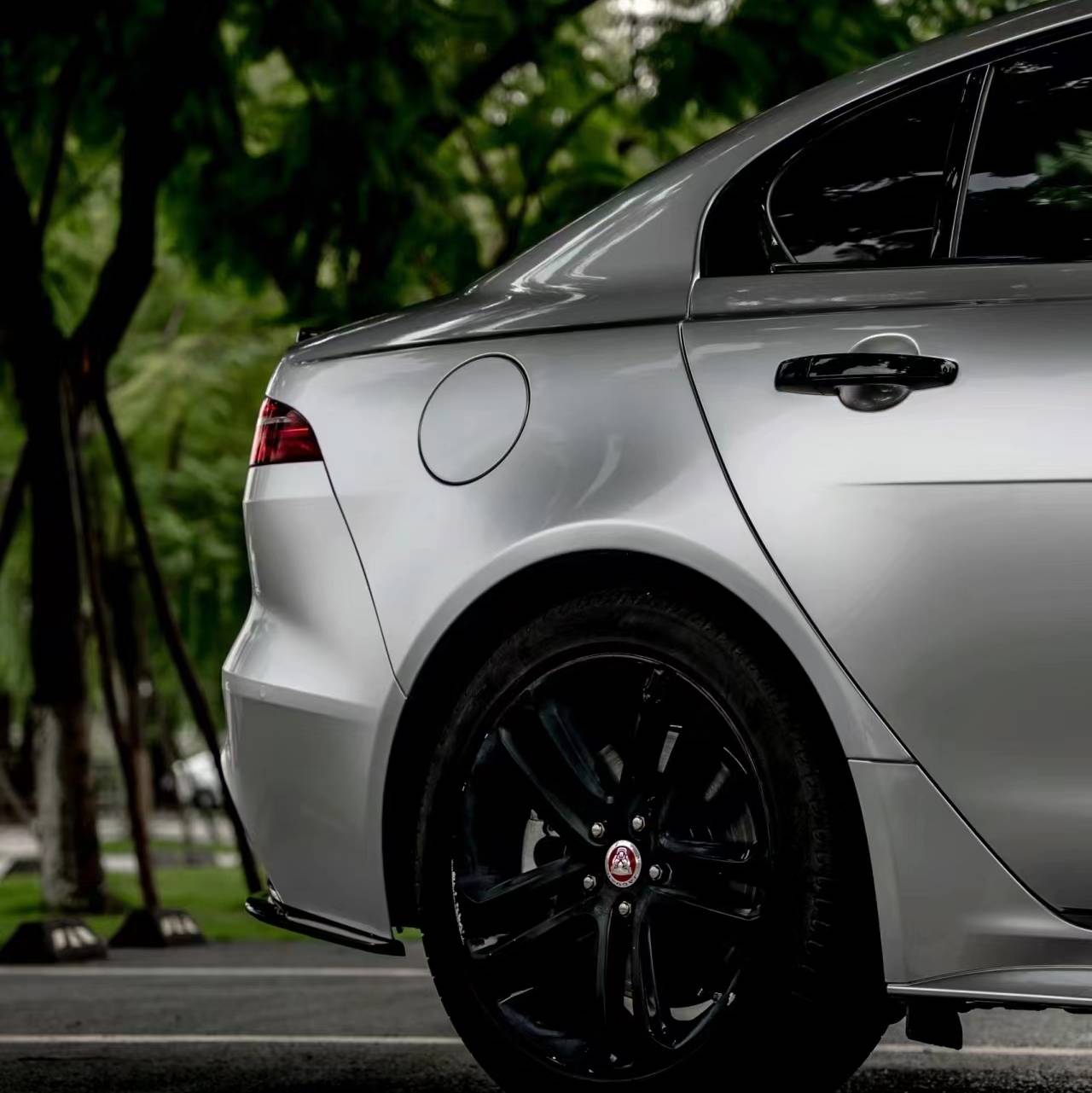 Ravoony Plus Porsche Gloss Liquid Metal Silver Car Wrap