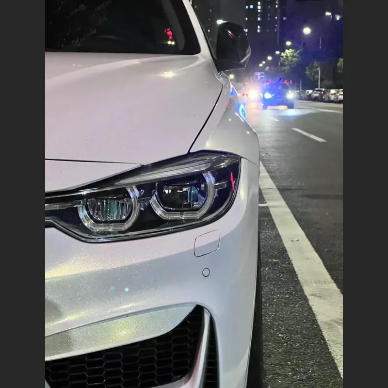 Ravoony Plus Glossy Diamond Gold White Car Wrap