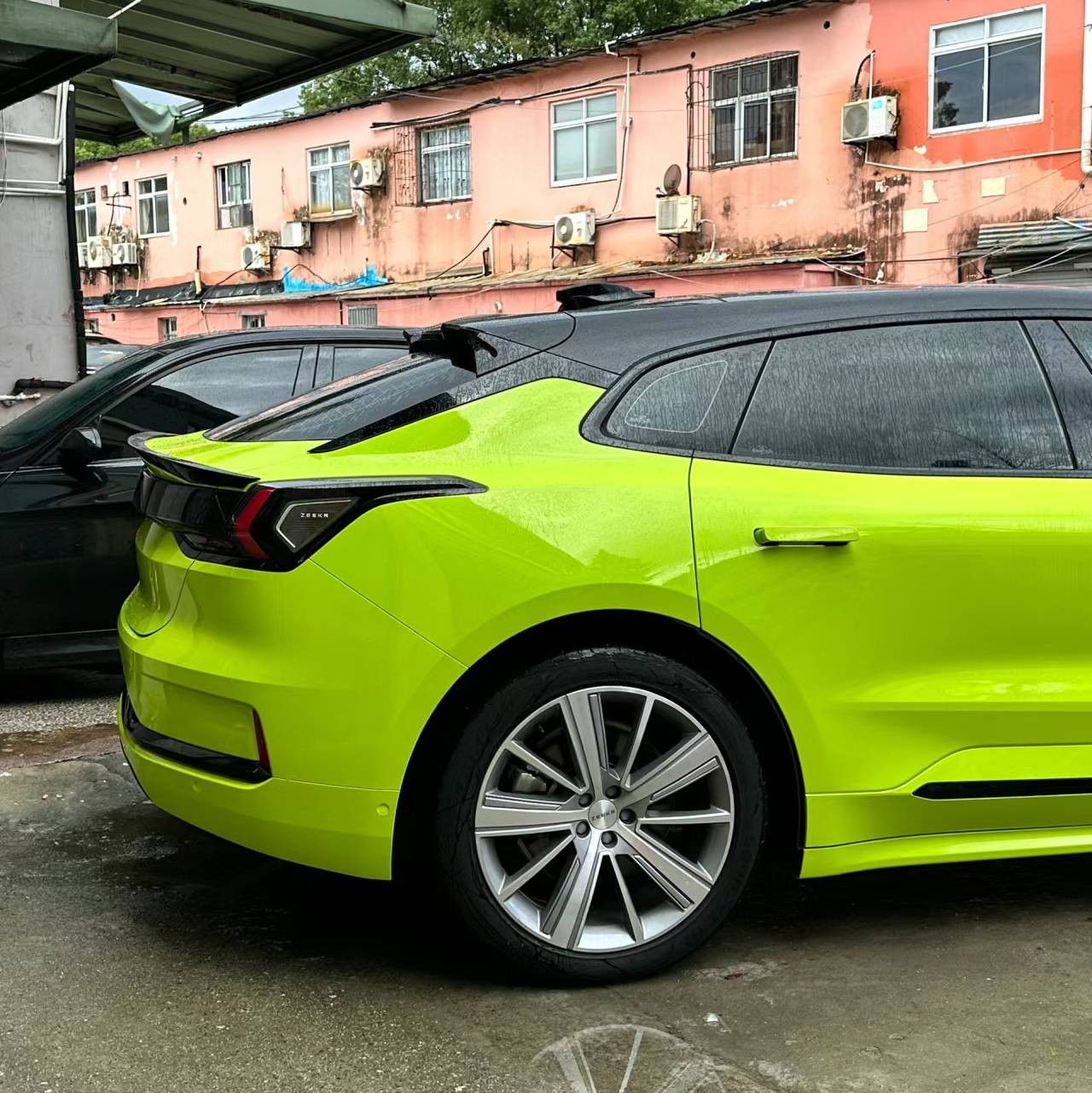 Ravoony Plus PET Glossy Crystal Bur Green Car Wrap