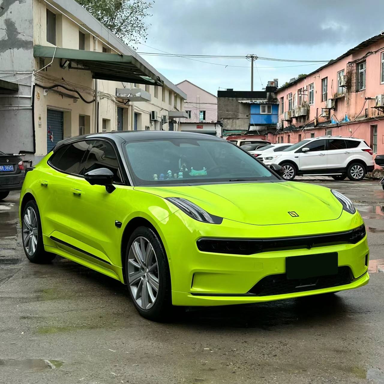 Ravoony Plus PET Glossy Crystal Bur Green Car Wrap