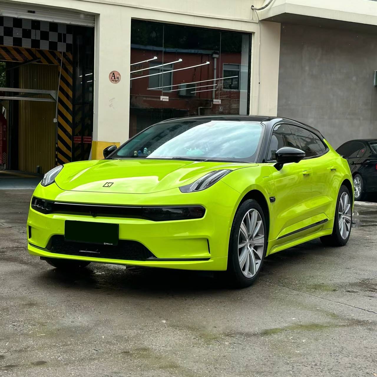 Ravoony Plus PET Glossy Crystal Bur Green Car Wrap