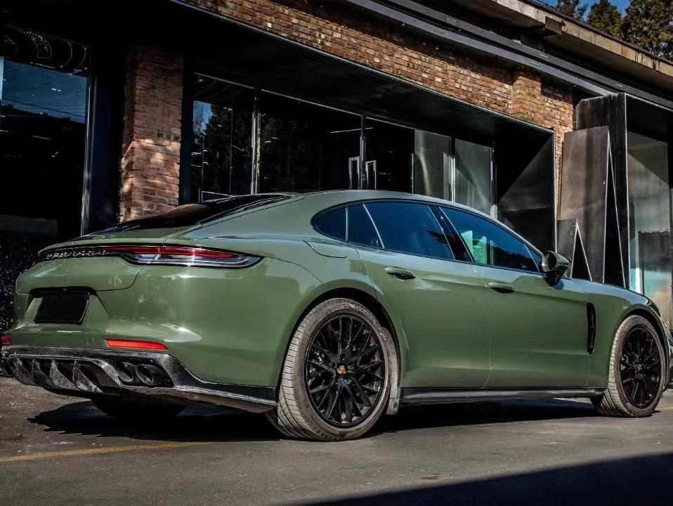 Ravoony Plus Glossy Olive Light Green Car Wrap