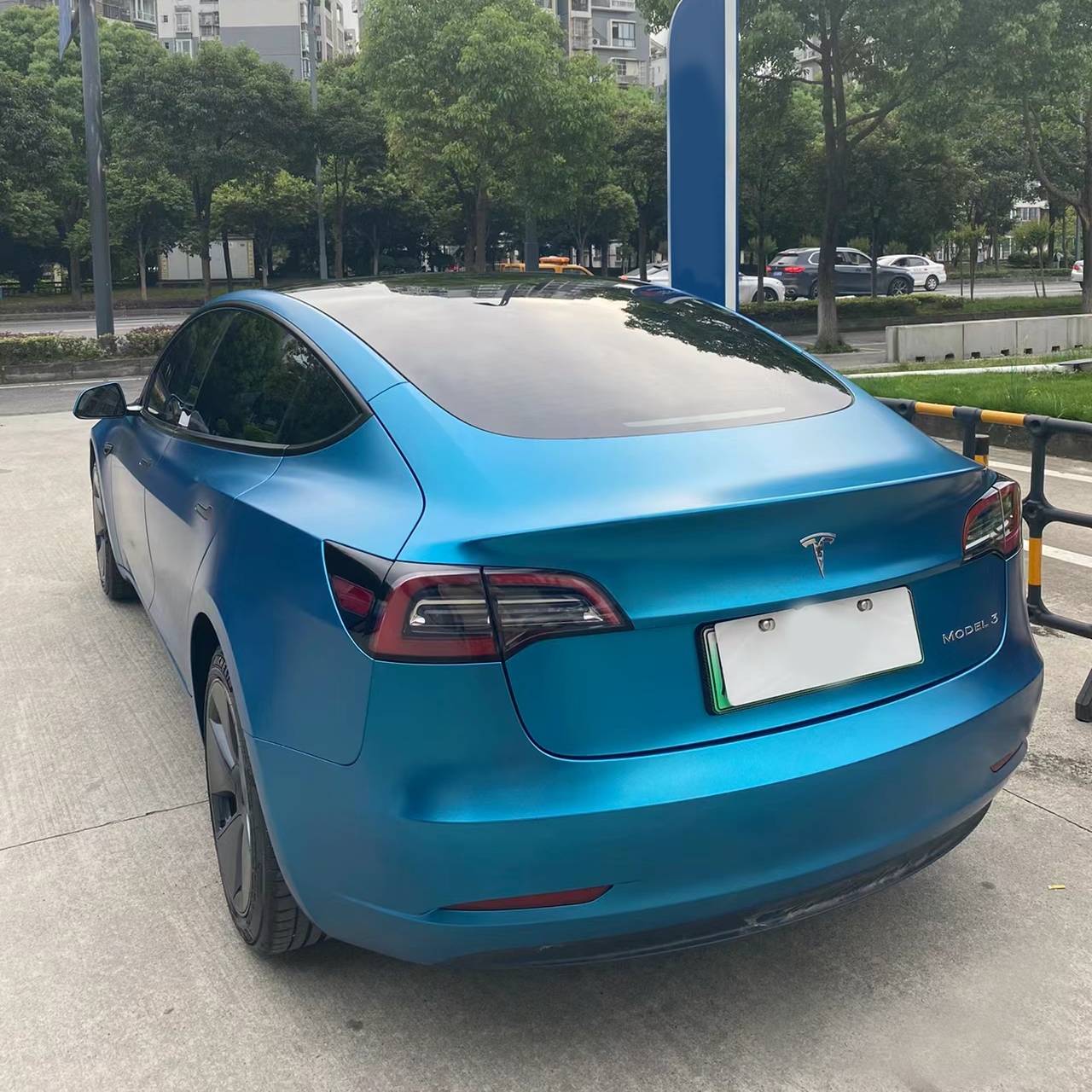 Ravoony Plus Matte Heavy Metal Sparkle Blue Car Wrap