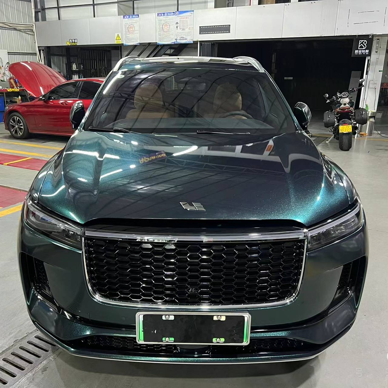 Ravoony Plus Glossy Metallic Emerald Green Car Vinyl Wrap