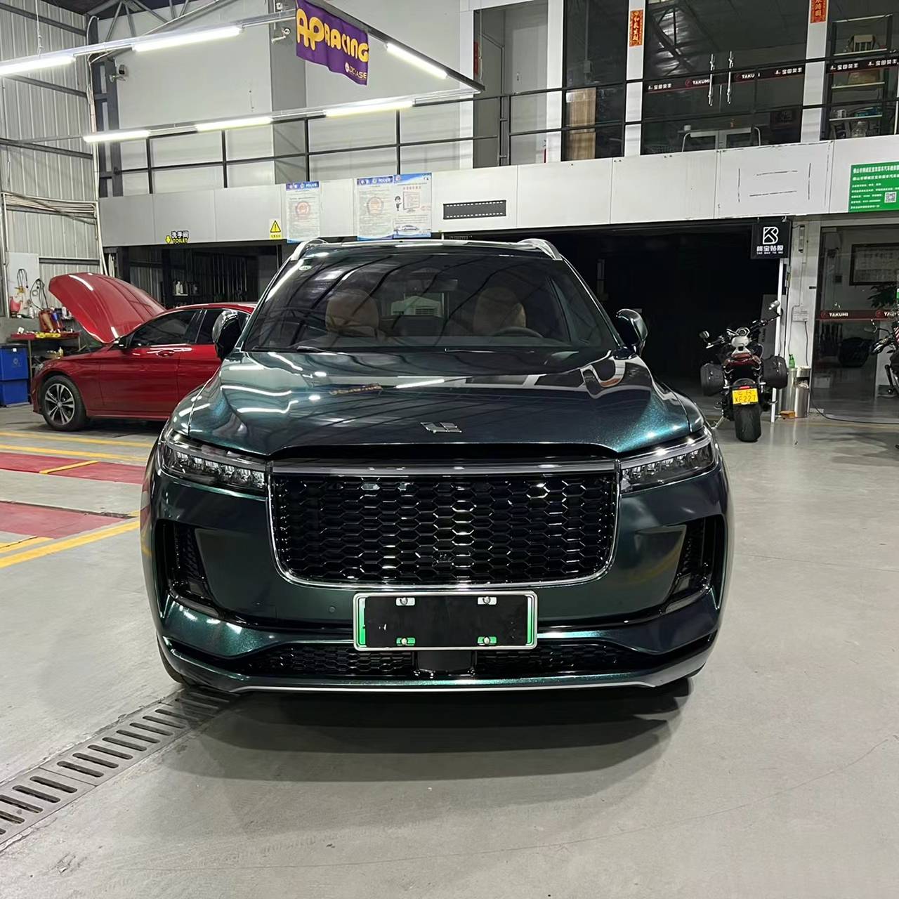 Ravoony Plus Glossy Metallic Emerald Green Car Vinyl Wrap