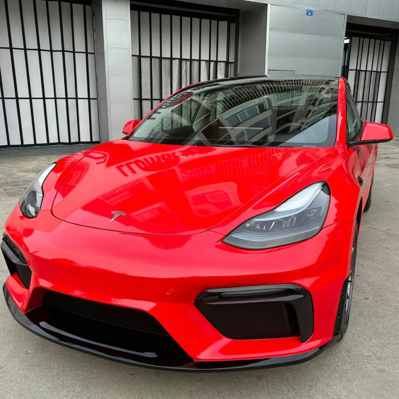 Ravoony Plus Glossy Metallic Paint China Red Vinyl Car Wrap