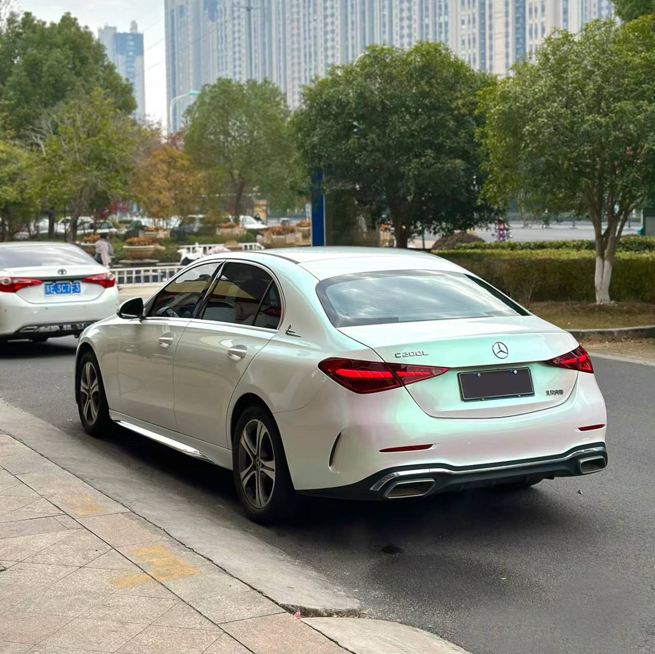 Ravoony Plus Gloss Aurora White Car Vinyl Wrap