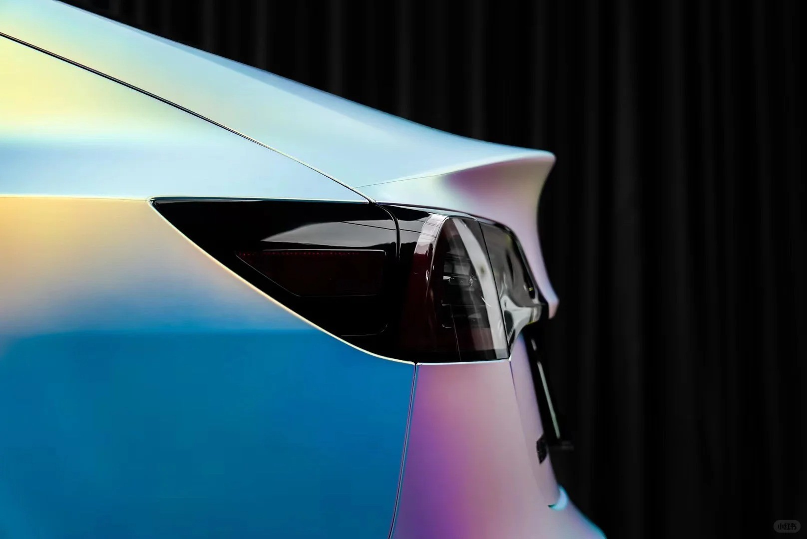 Matte Holographic Rainbow Neo Chrome Car Vinyl Wrap