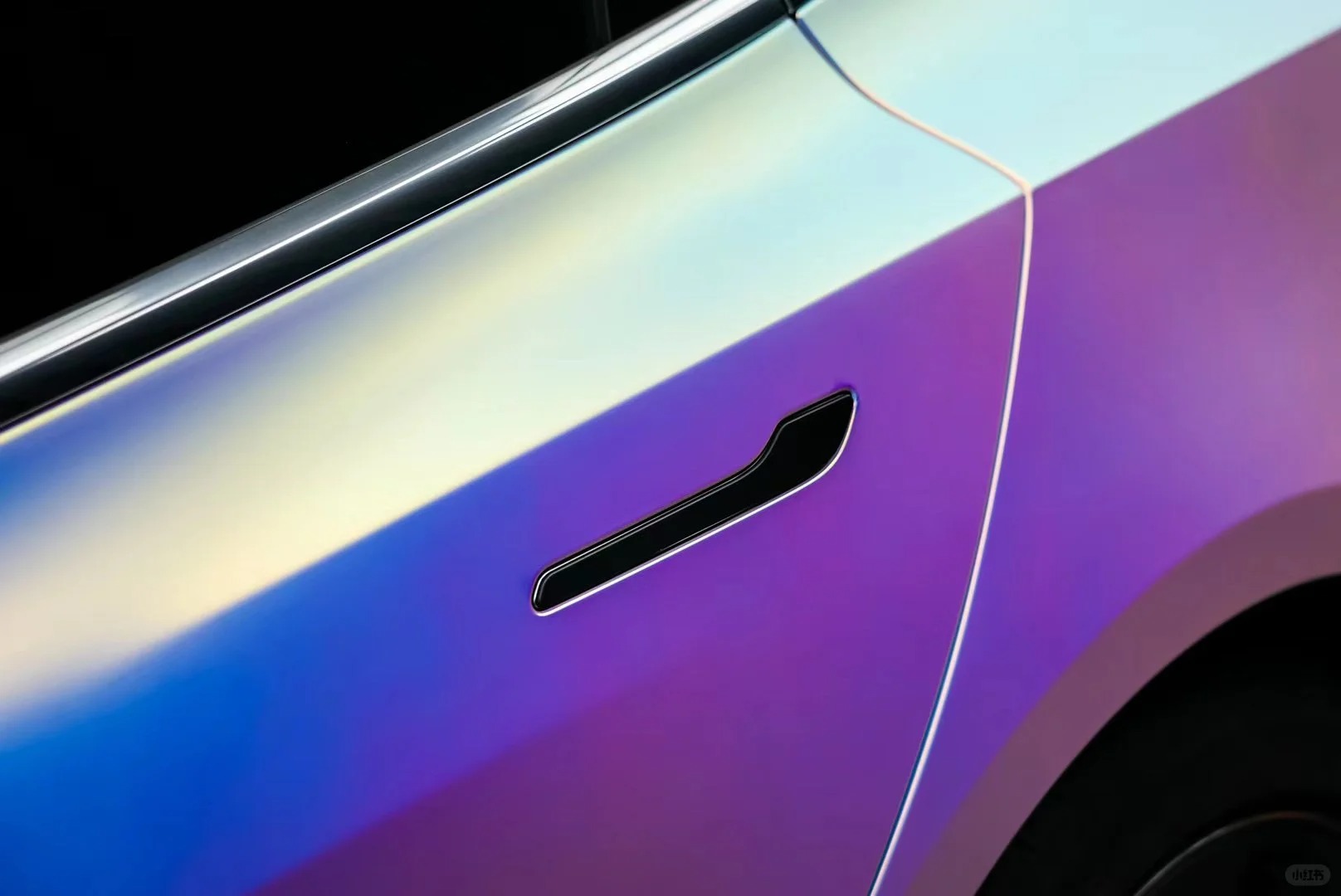 Matte Holographic Rainbow Neo Chrome Car Vinyl Wrap