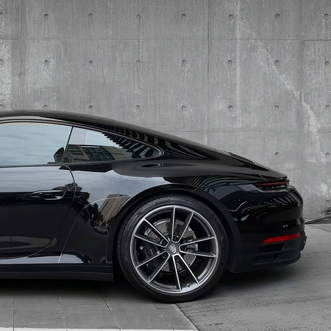 Ravoony Pro TPU Gloss Black PPF Film