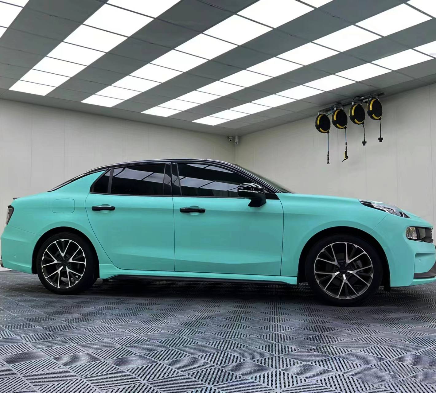 Ravoony Plus Matte Tiffany Blue Car Wrap