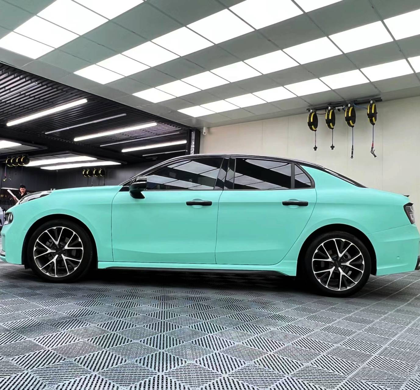 Ravoony Plus Matte Tiffany Blue Car Wrap