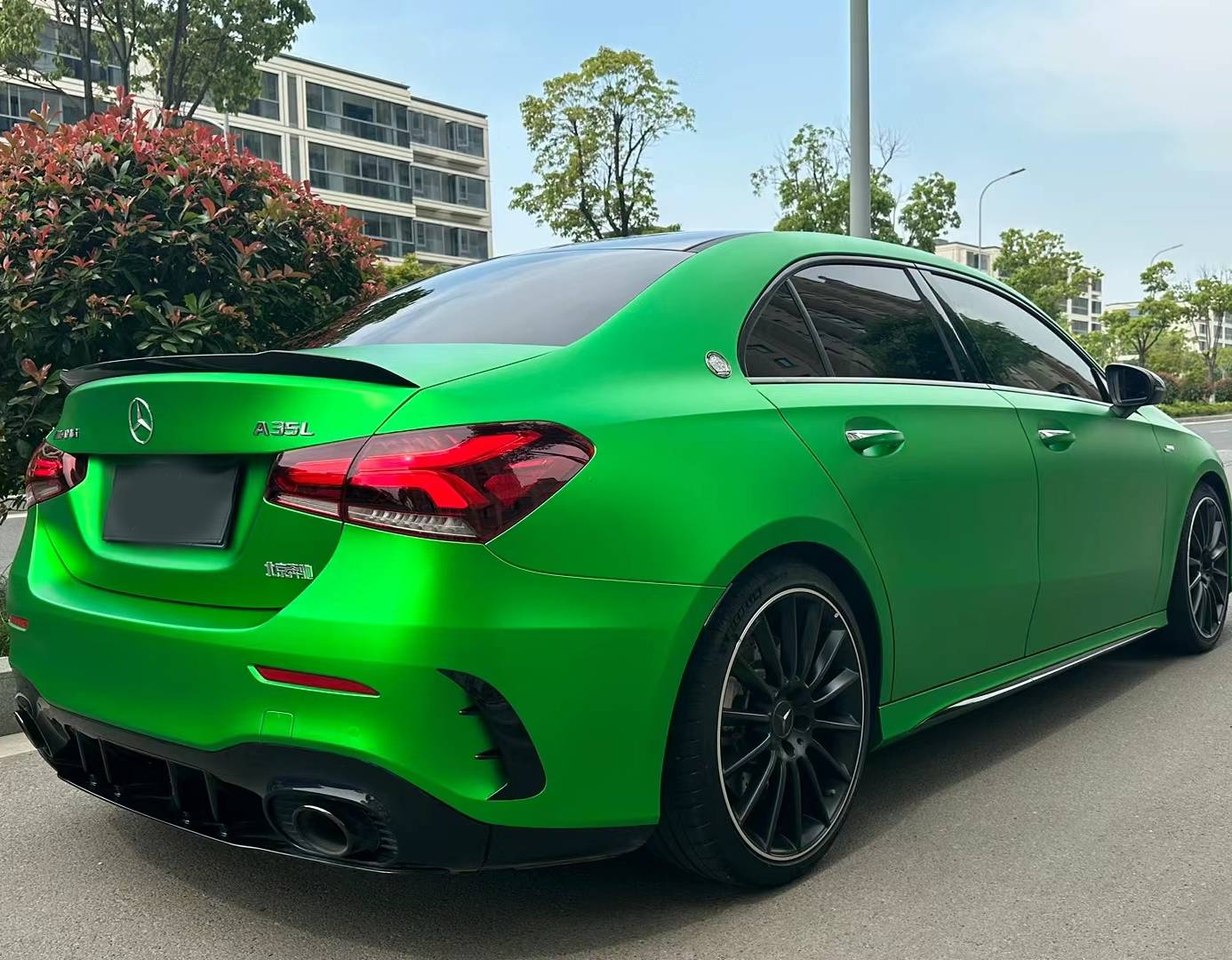 Ravoony Plus Matte Chrome Green Vinyl Wrap