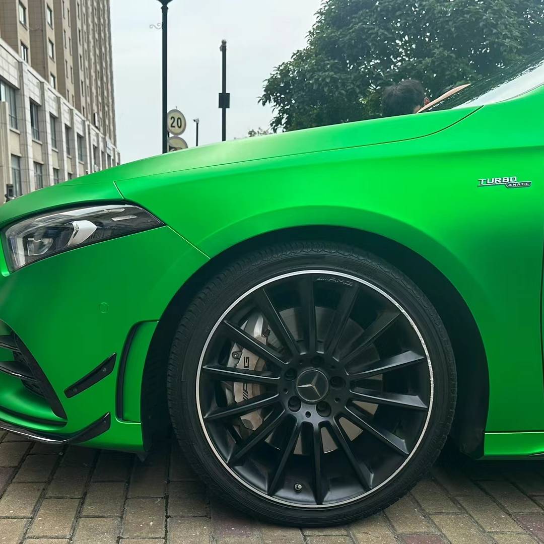 Ravoony Plus Matte Chrome Green Vinyl Wrap
