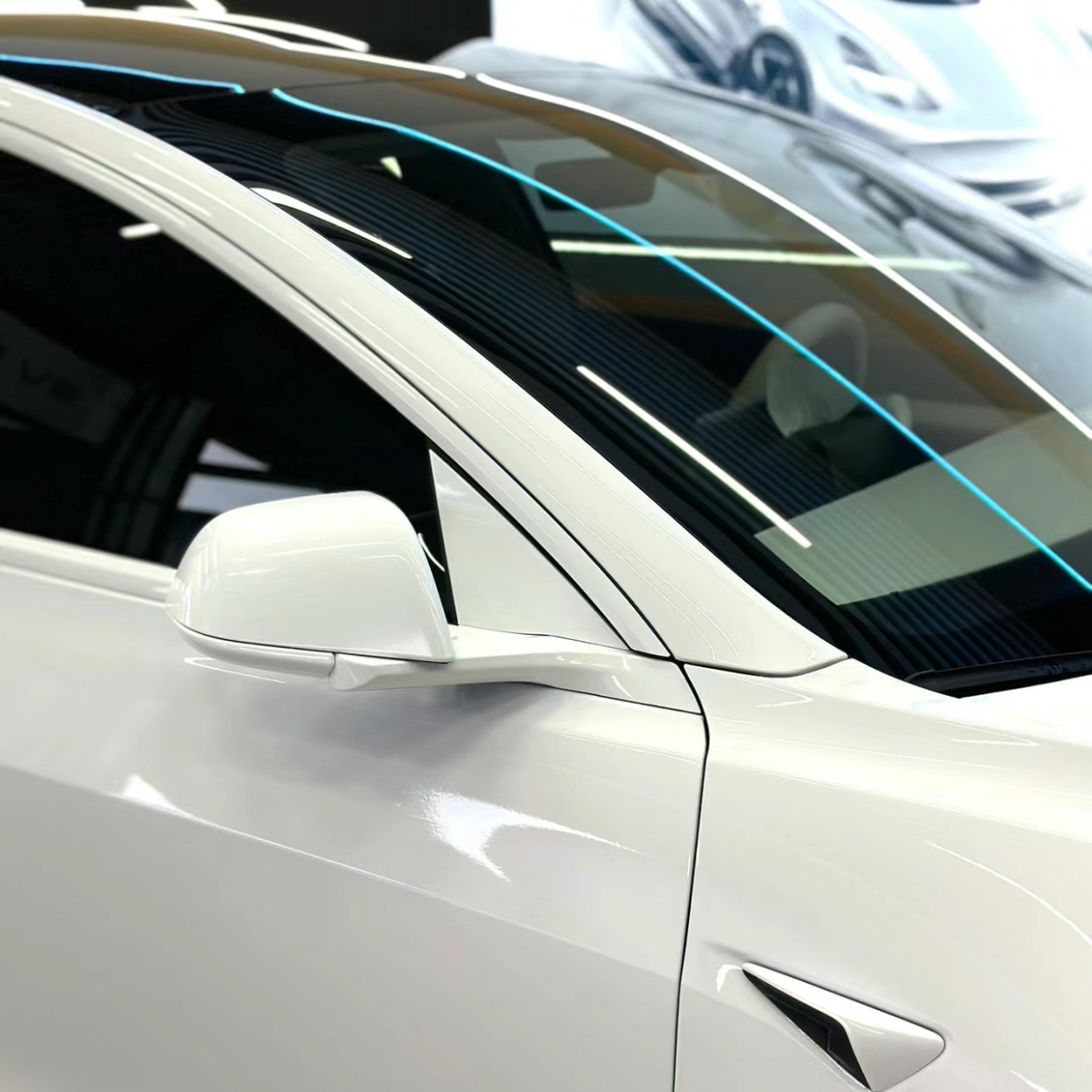Ravoony Basic Crystal White Car Vinyl Wrap