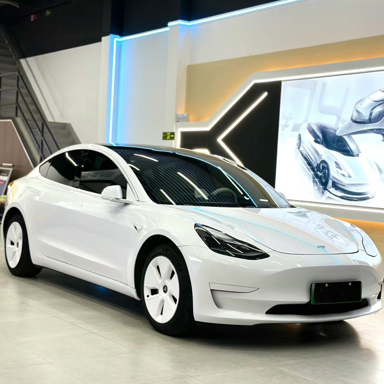 Ravoony Basic Crystal White Car Vinyl Wrap