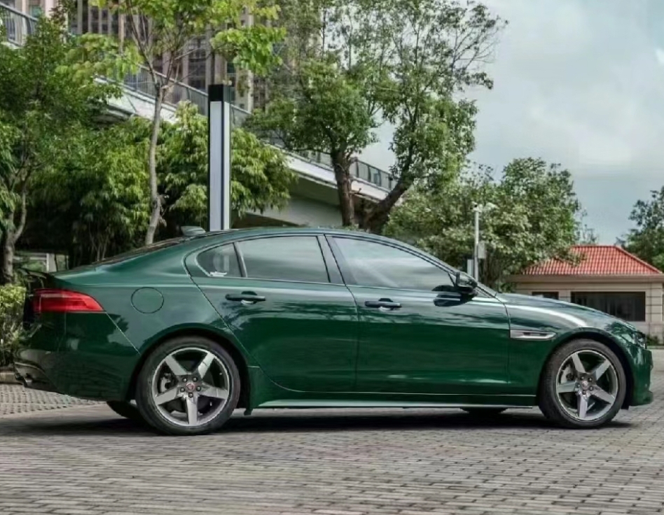 Ravoony Basic Glossy Forest Green Car Wrap