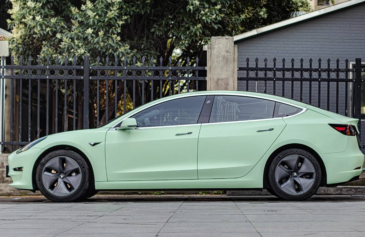 Ravoony Plus Matte Hazy Green Car Wrap