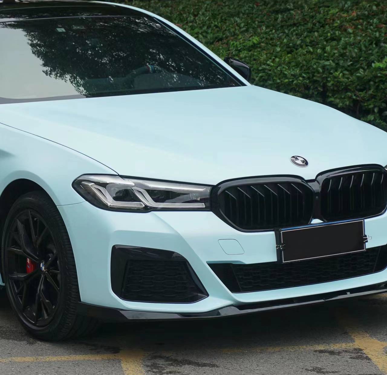 Ravoony Plus Matte Muriwai White Car Wrap