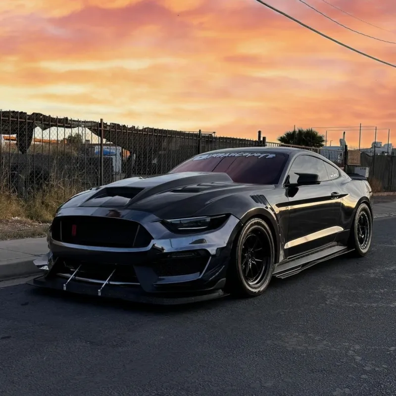 Super Gloss Chrome Black Vinyl Car Wrap