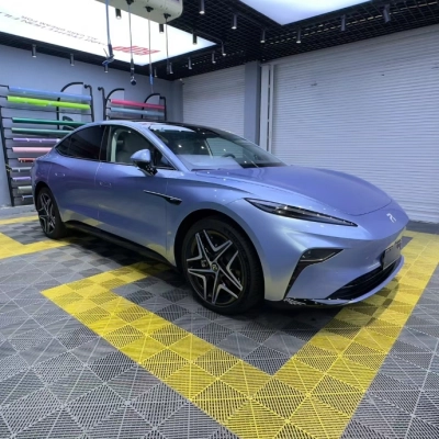 Ravoony Basic Glossy Metal Paint Mist Blue Car Wrap 02