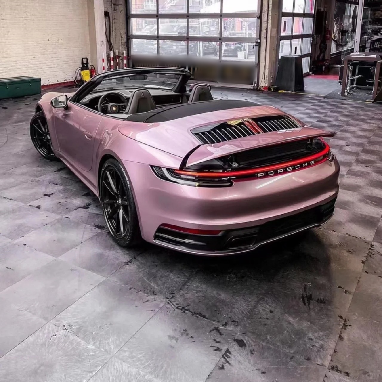 Ravoony Basic Bentley Gloss Passion Pink Vinyl Car Wrap