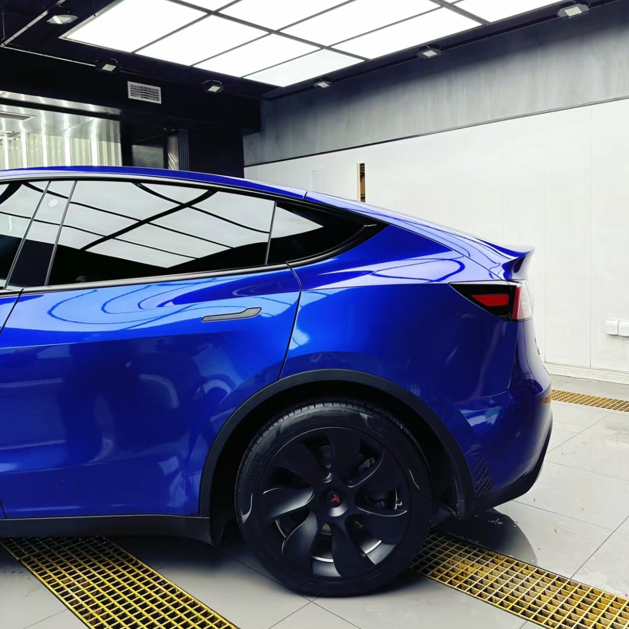 Ravoony Basic Gloss Metallic Blueberry Blue Vinyl Car Wrap