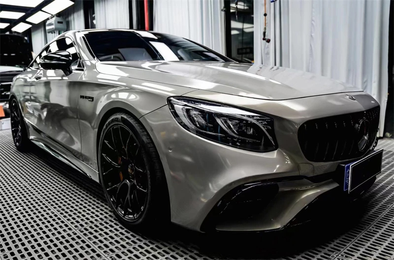 Ravoony Plus Gloss Brilliant Silver Car Wrap