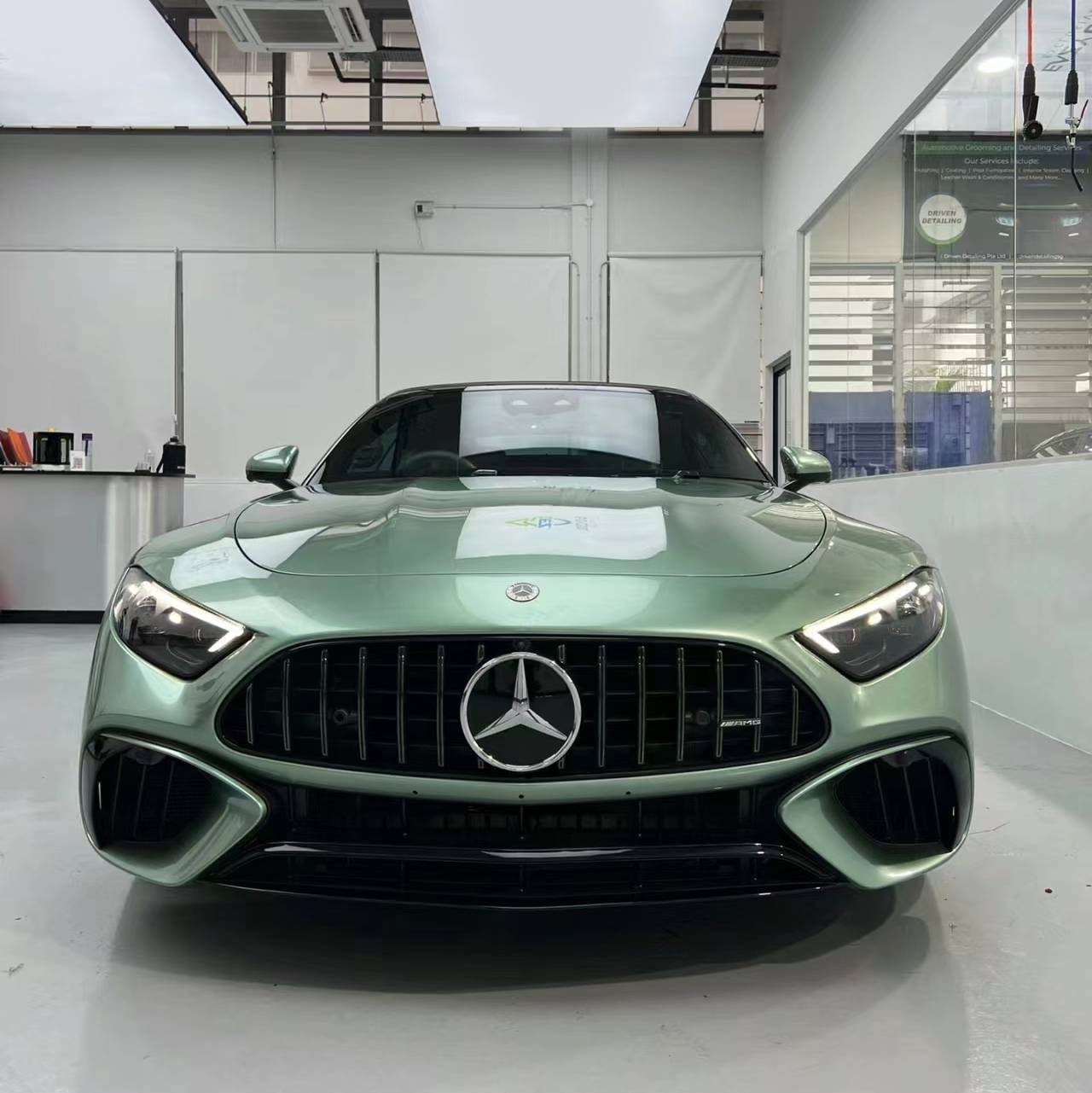 Ravoony Pro TPU Ferrari Gloss Verde Francesca Green PPF Film