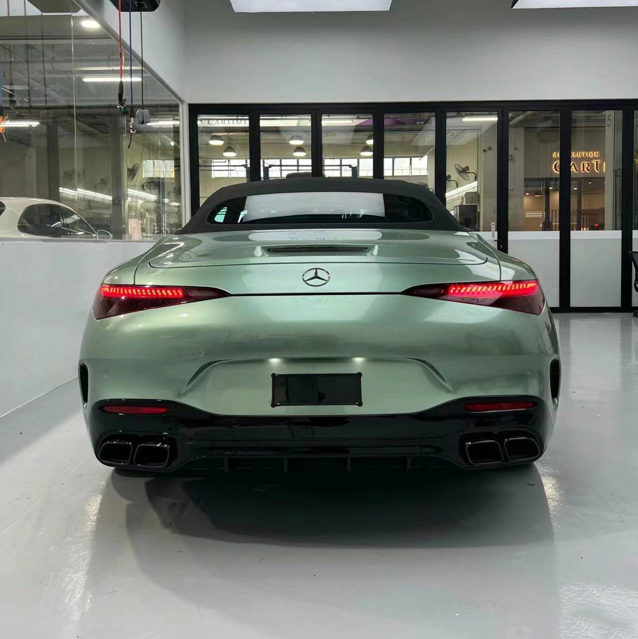 Ravoony Pro TPU Ferrari Gloss Verde Francesca Green PPF Film