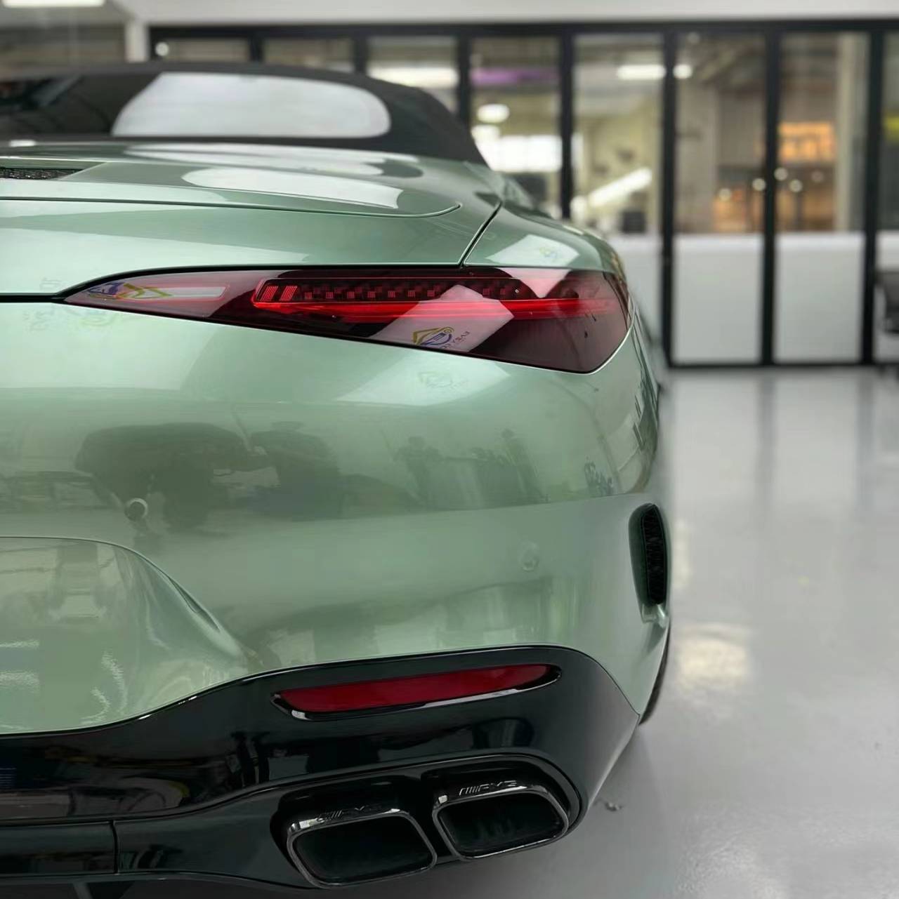 Ravoony Pro TPU Ferrari Gloss Verde Francesca Green PPF Film