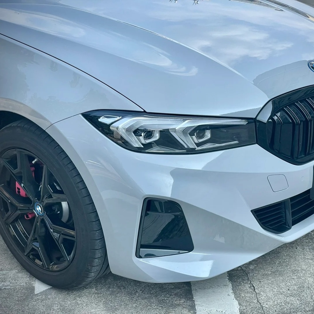 Ravoony Basic BMW Brooklyn Grey Vinyl Wrap