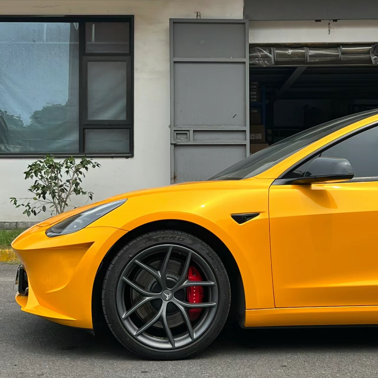 Ravoony Basic Glossy Metallic Yellow Car Wrap