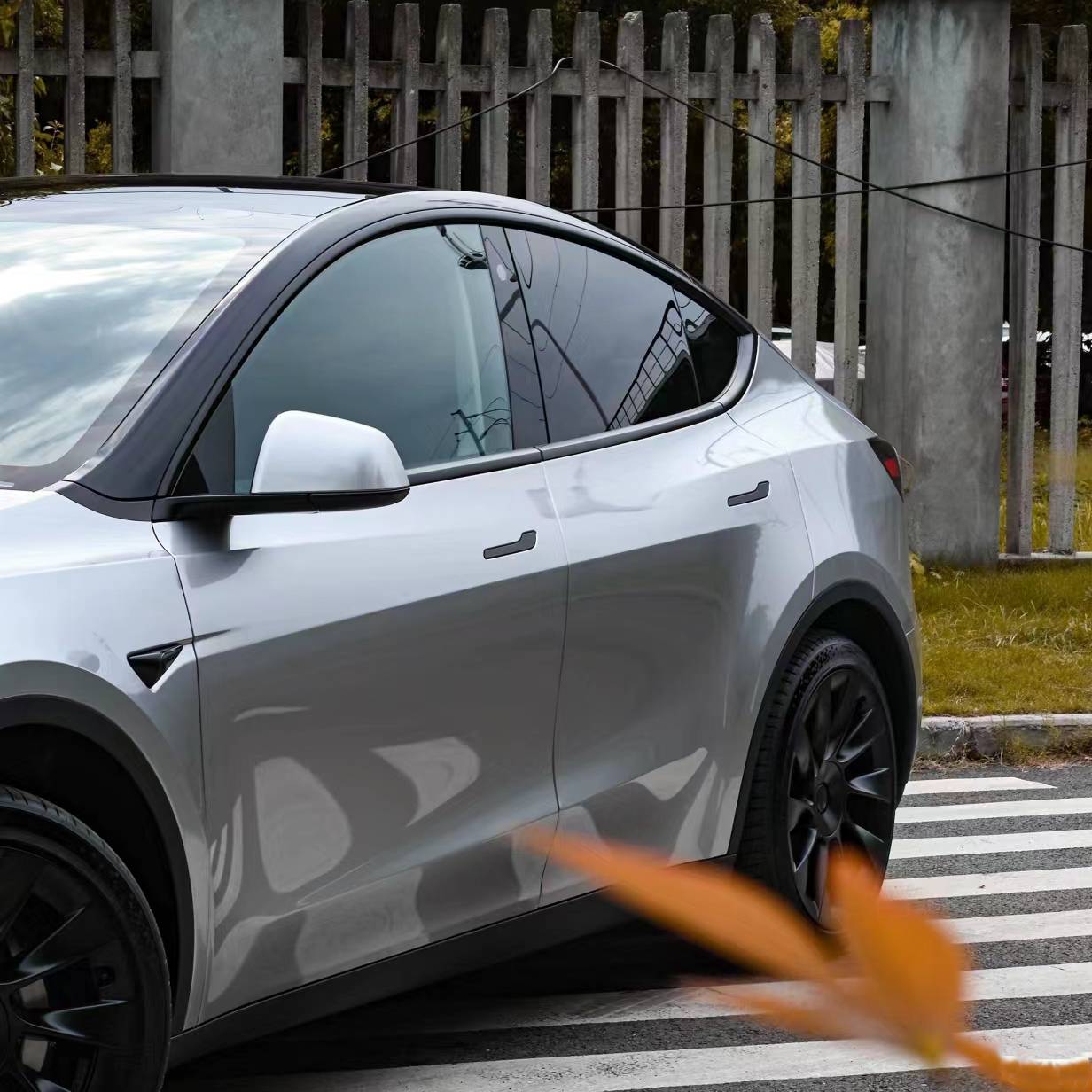 Ravoony Pro TPU Glossy Metallic GT Silver PPF Film