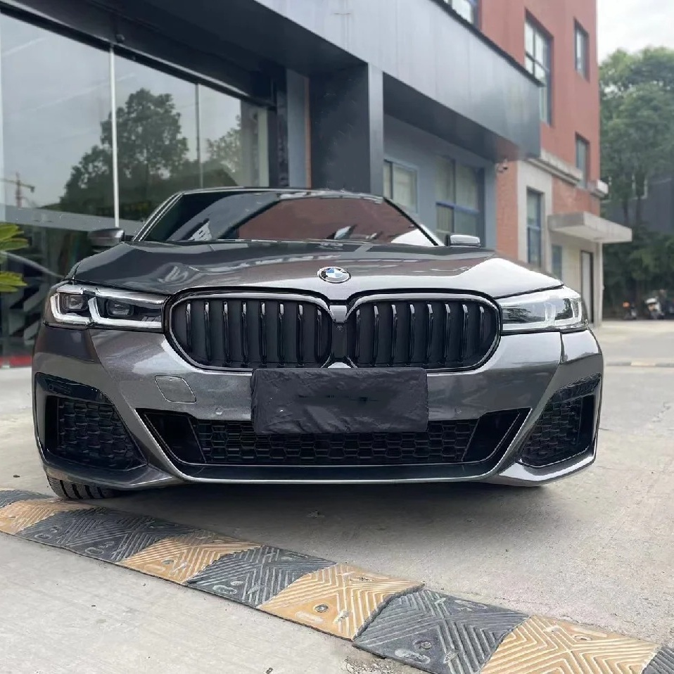 Ravoony Basic BMW Gloss Graphite Grey Car Vinyl Wrap