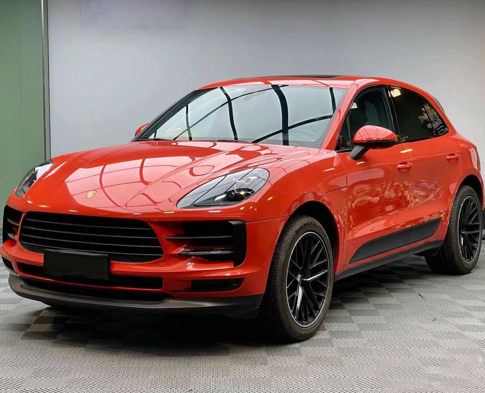 Ravoony Pro TPU Glossy Porsche Orange PPF Film