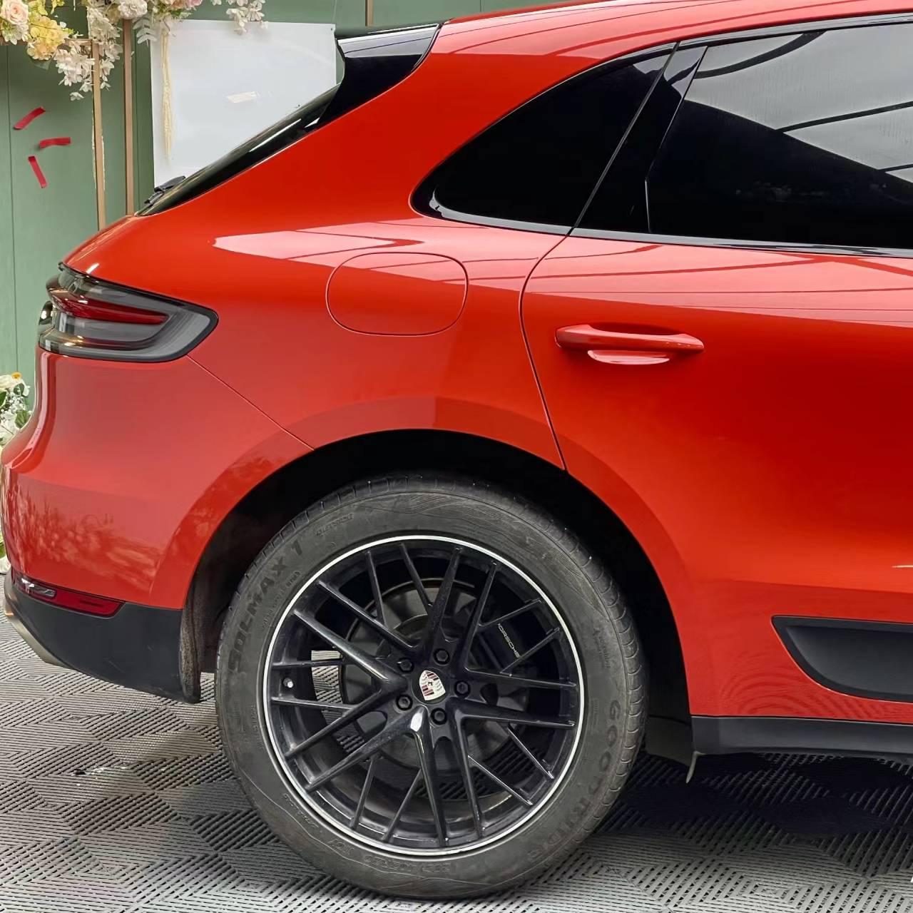 Ravoony Pro TPU Glossy Porsche Orange PPF Film