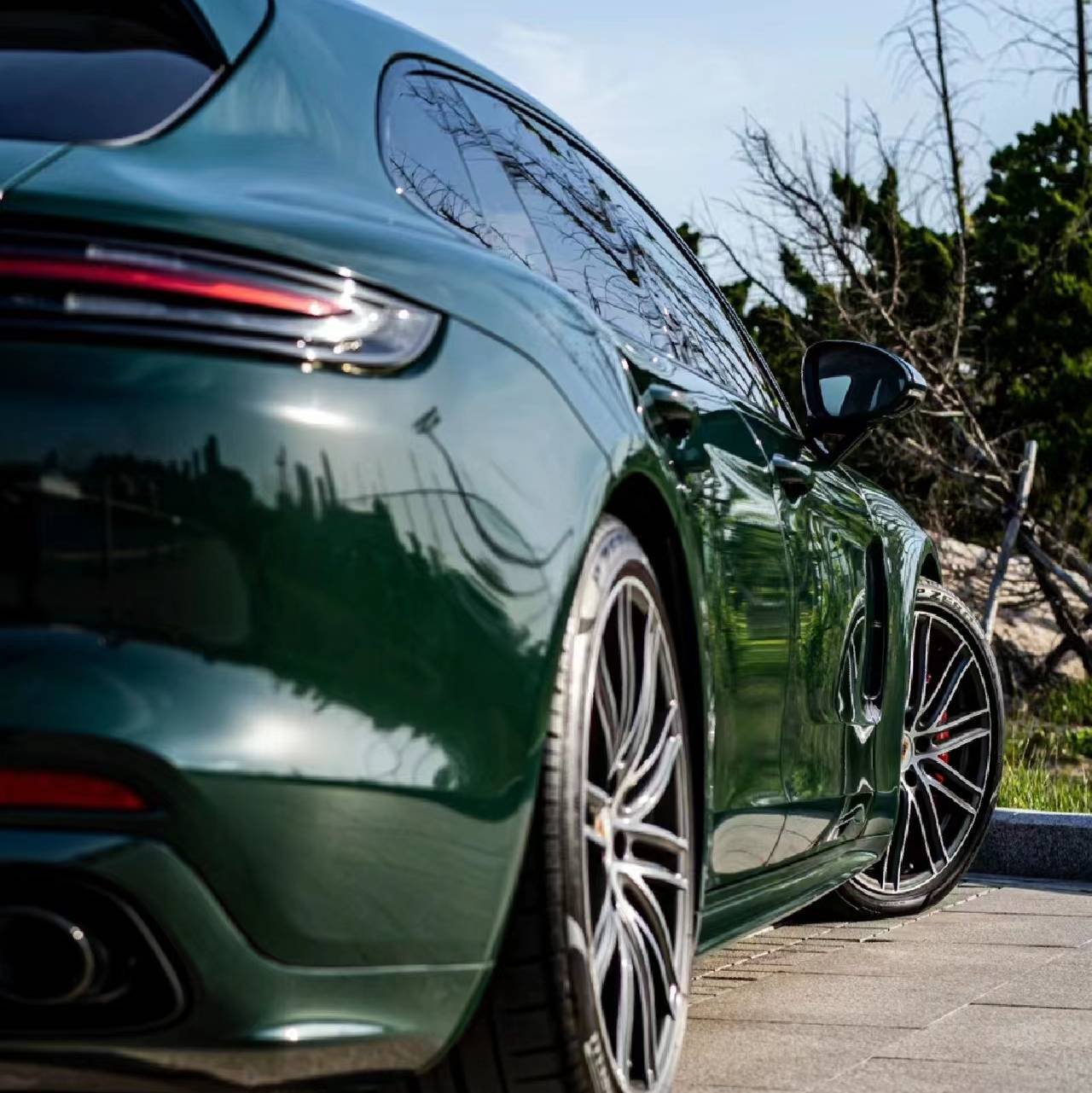 Ravoony Pro TPU Glossy Viridis Green PPF Film