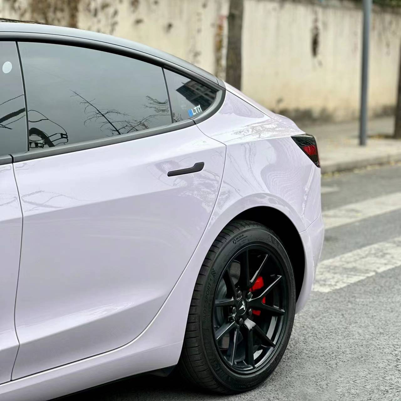 Ravoony Plus PET Glossy Haze Grey Purple Car Wrap