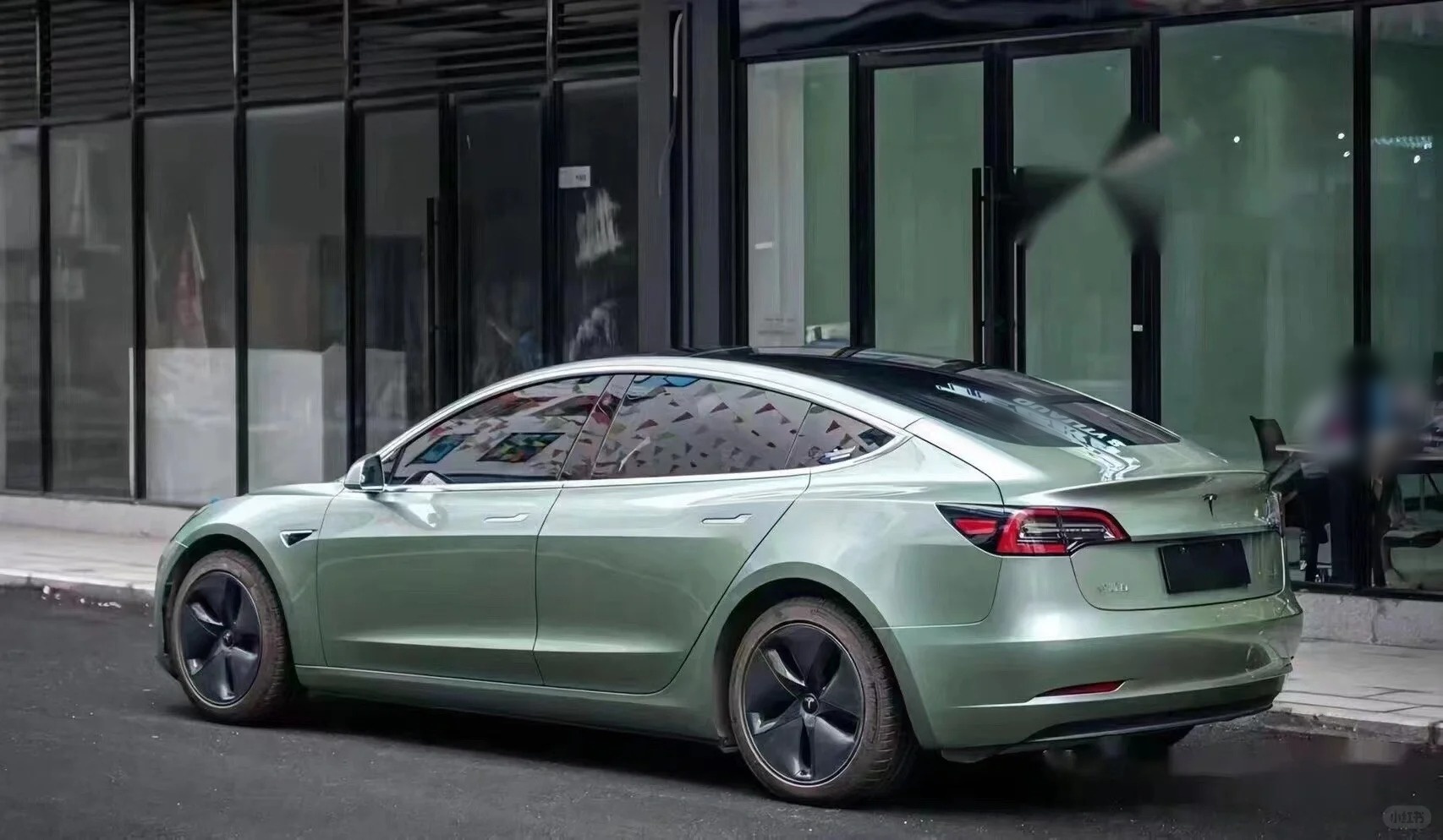 Ravoony Basic NIO Gloss Arctic Green Color Car Wrap